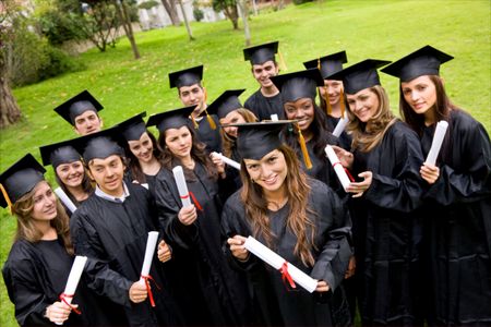 Online university courses for high school students can put you on track for an early graduation.