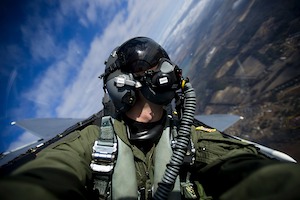 There are several requirements to become an Air Force pilot.